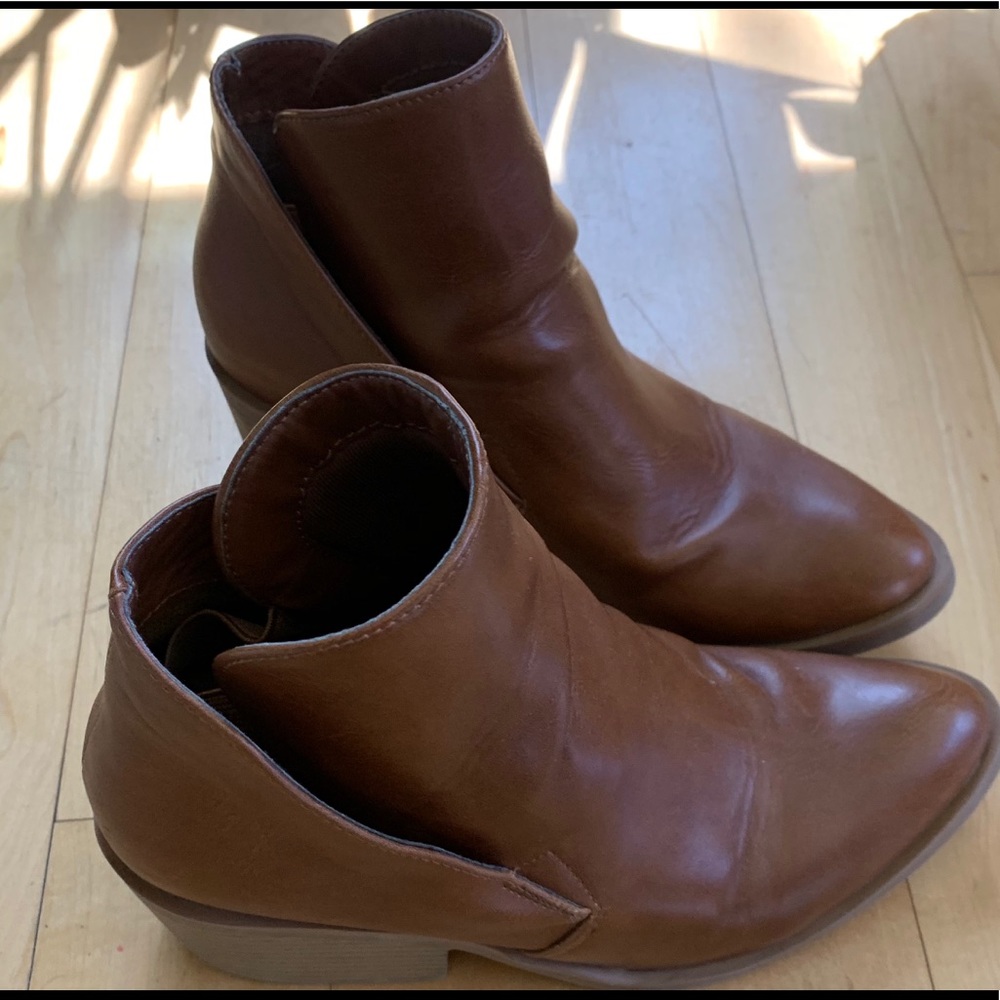 Ankle booties by Apt.9